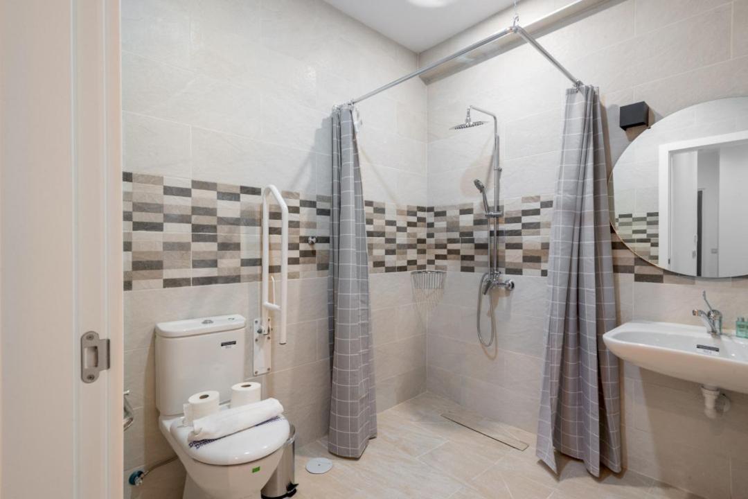 1 Bedroom 1 Bathroom Furnished - Justicia - Cozy - Mintystay Madrid Exteriör bild