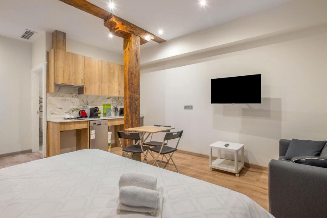 1 Bedroom 1 Bathroom Furnished - Justicia - Cozy - Mintystay Madrid Exteriör bild