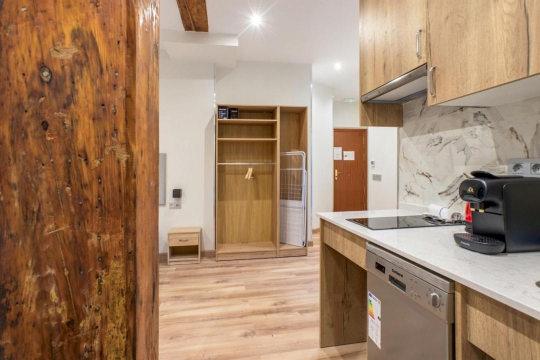 1 Bedroom 1 Bathroom Furnished - Justicia - Cozy - Mintystay Madrid Exteriör bild